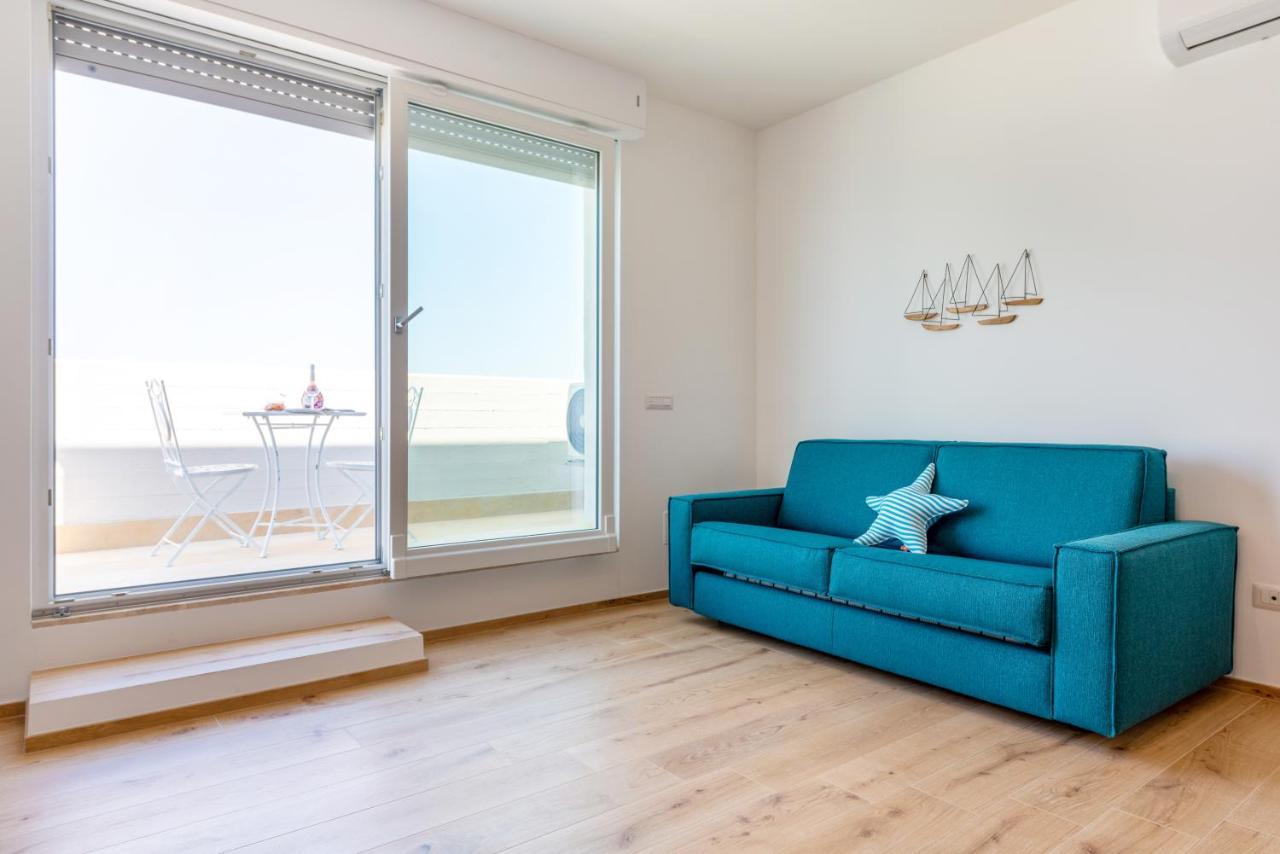Waterfront Apartment With Seaview Balcony Bari Exteriör bild
